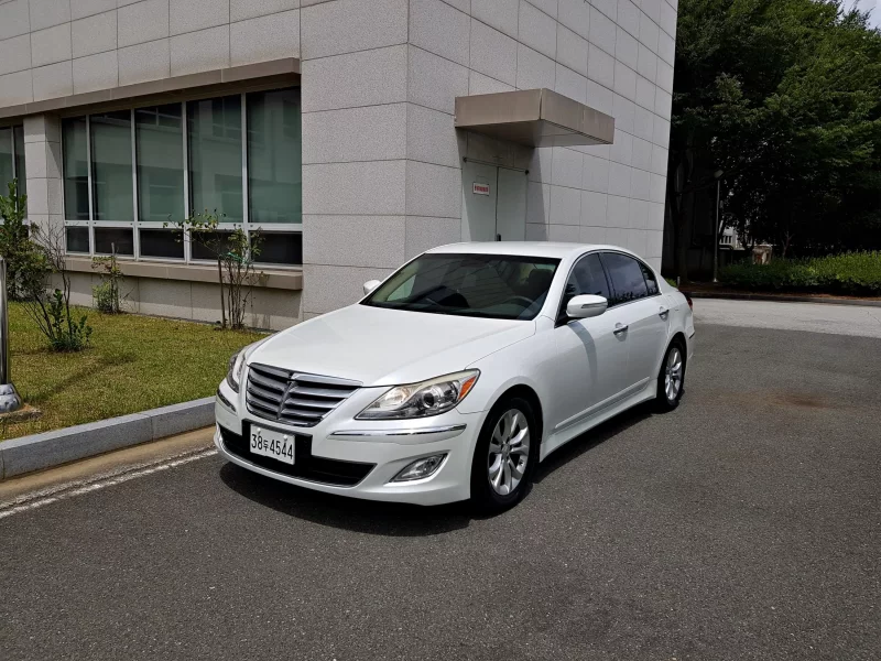 Hyundai Genesis