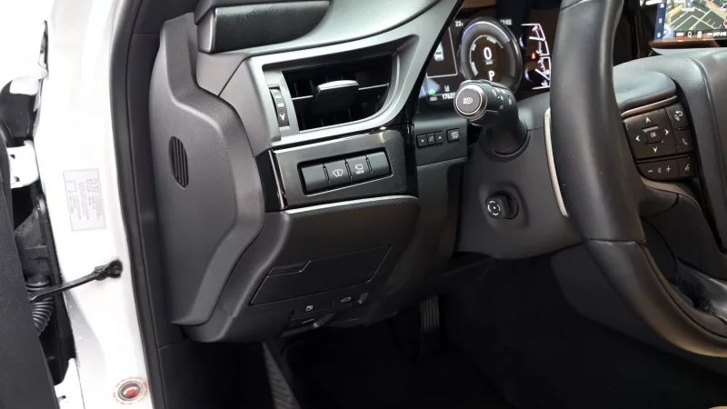 Lexus ES