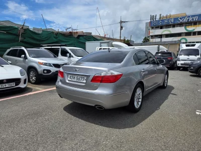 Hyundai Genesis