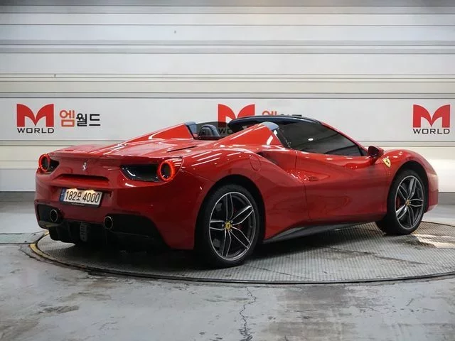 Ferrari 488