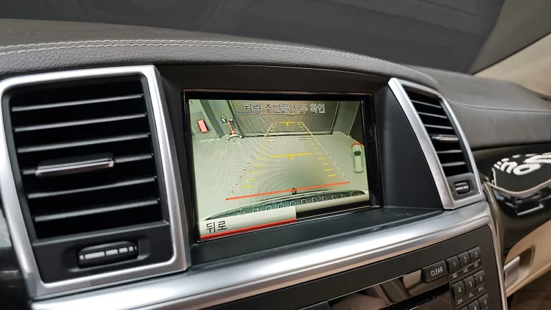 Mercedes-Benz M-class