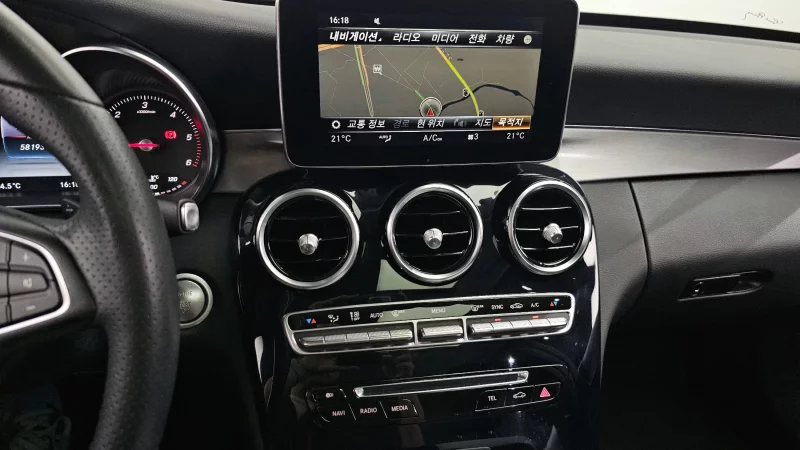 Mercedes-Benz C-Class