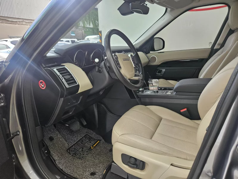 Land Rover DISCOVERY