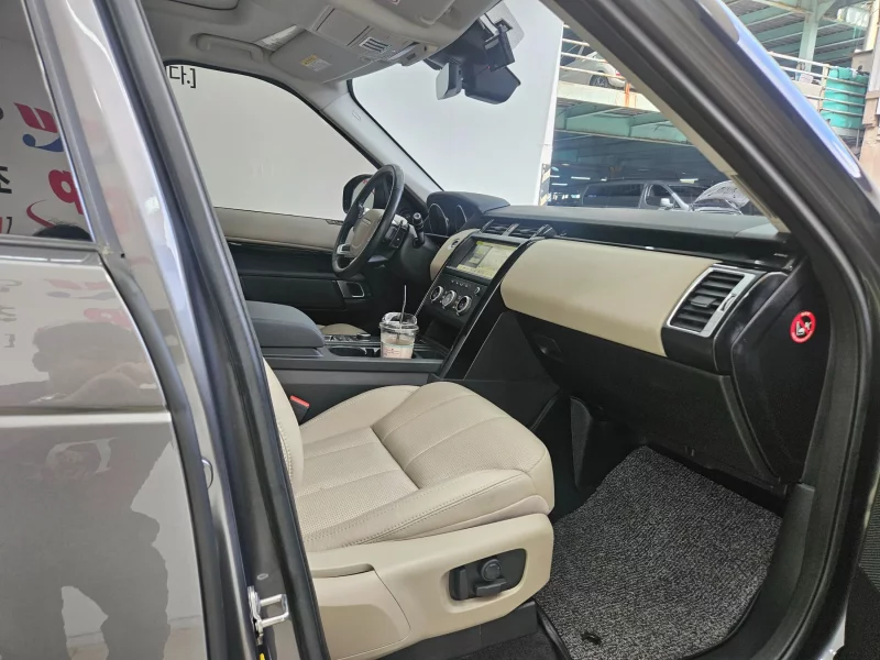 Land Rover DISCOVERY