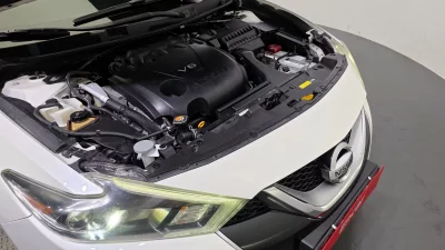 Nissan MAXIMA