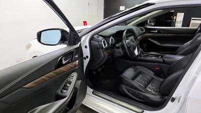 Nissan MAXIMA