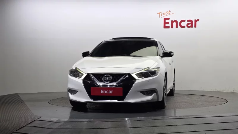 Nissan MAXIMA