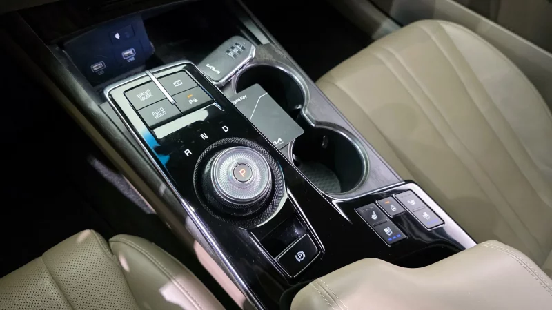 Kia K8