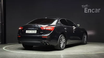 Maserati GHIBLI