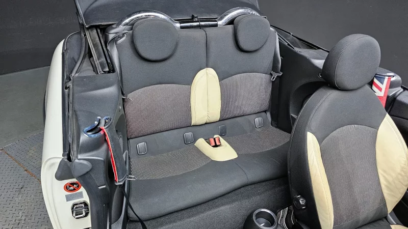 MINI Cooper Convertible