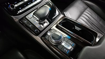 Genesis EQ900