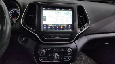 Jeep CHEROKEE
