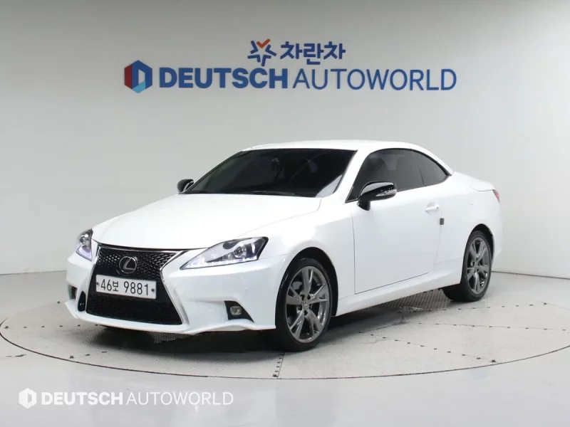 Lexus IS