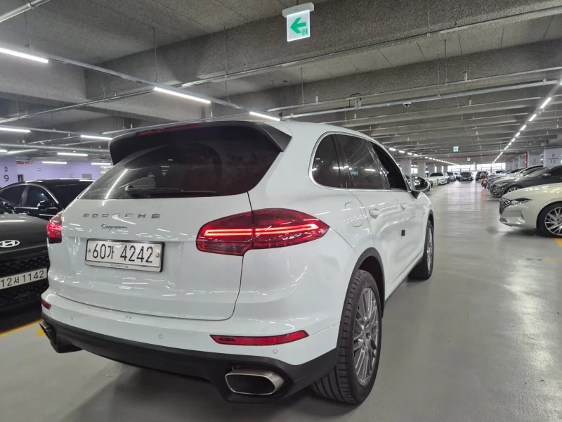 Porsche CAYENNE