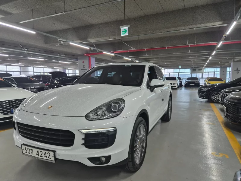 Porsche CAYENNE