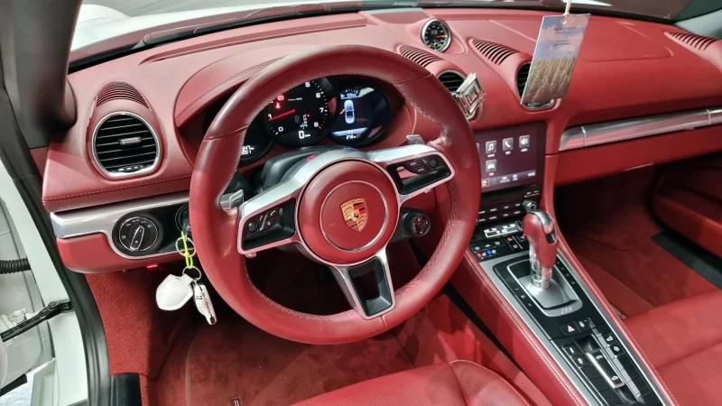 Porsche 718