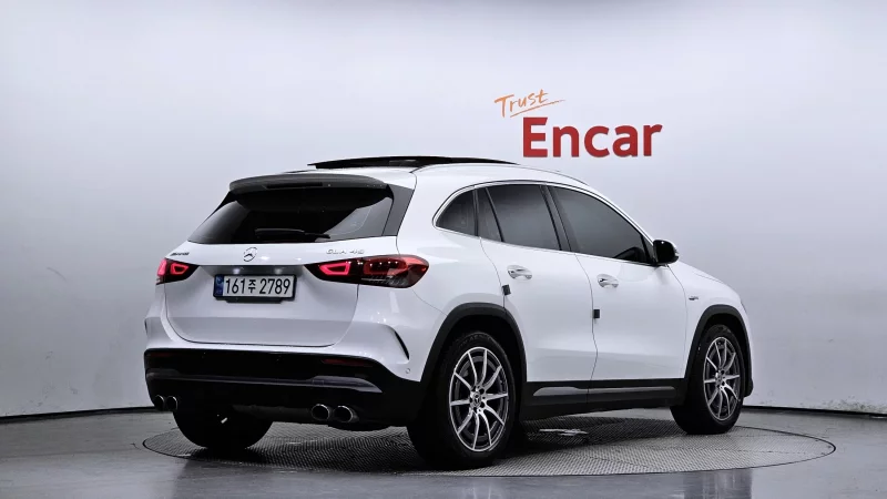 Mercedes-Benz GLA-Class