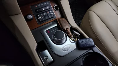 Land Rover DISCOVERY