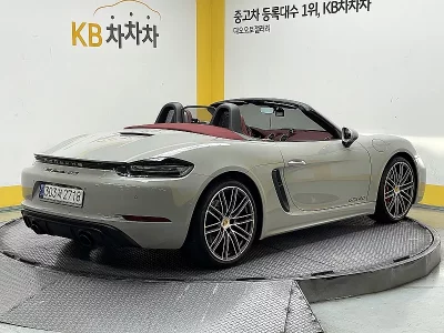 Porsche 718