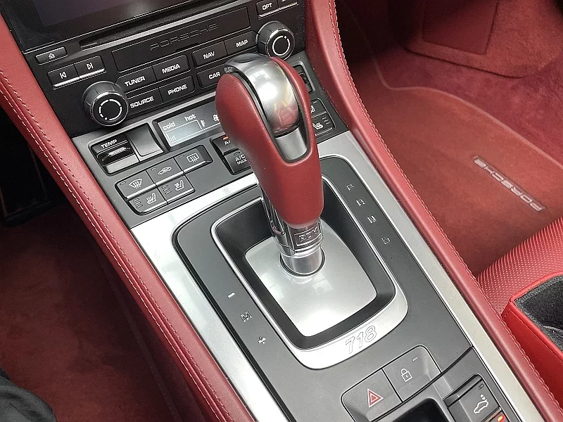 Porsche 718