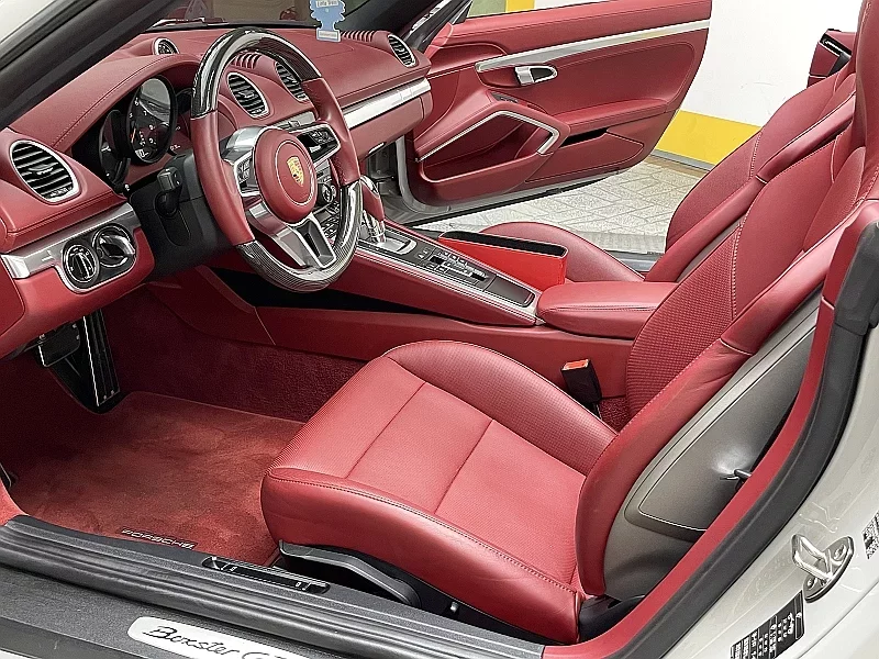 Porsche 718