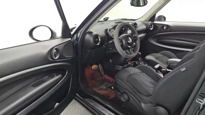 MINI Paceman