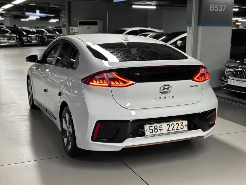 Hyundai Ioniq