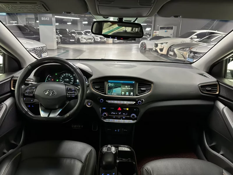 Hyundai Ioniq