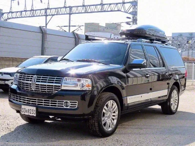 Lincoln NAVIGATOR
