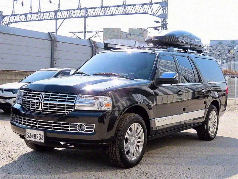 Lincoln NAVIGATOR