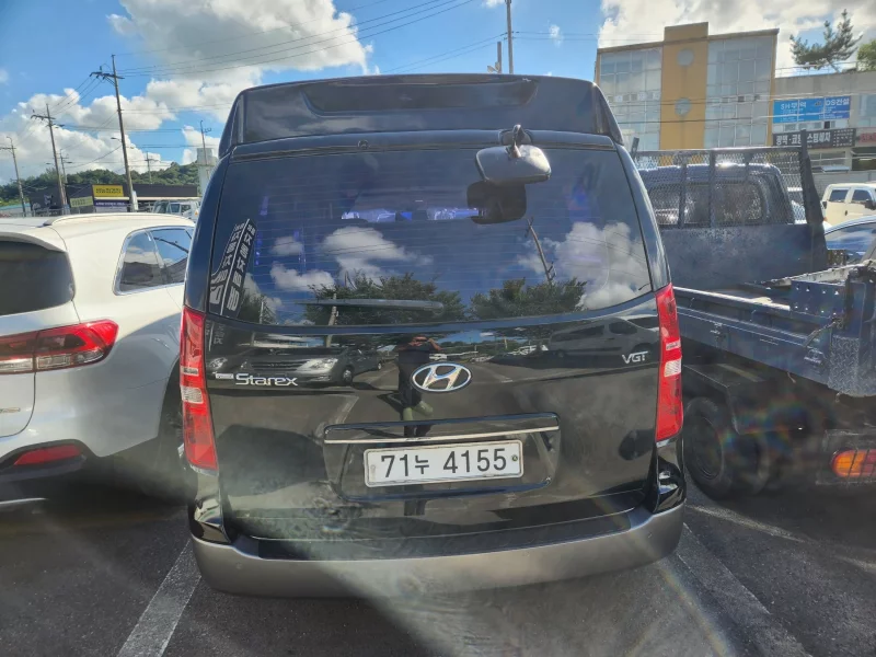 Hyundai Starex