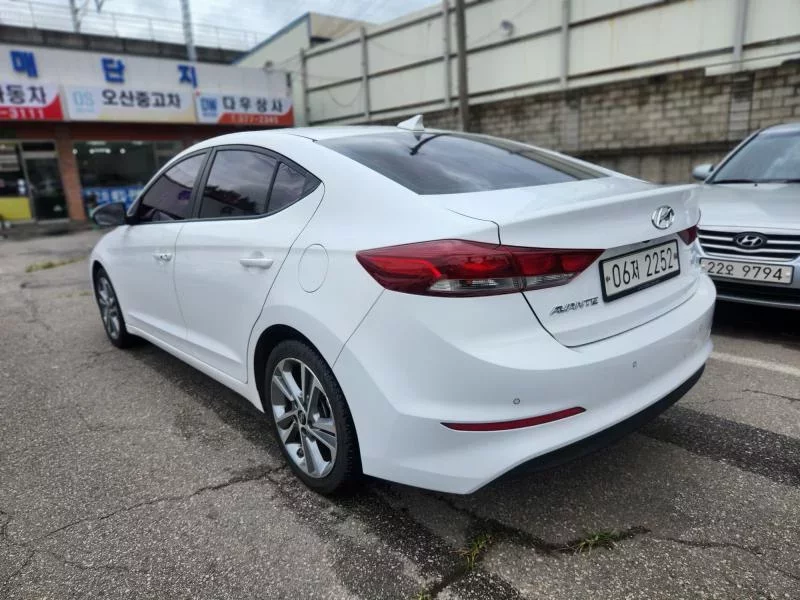 Hyundai AVANTE