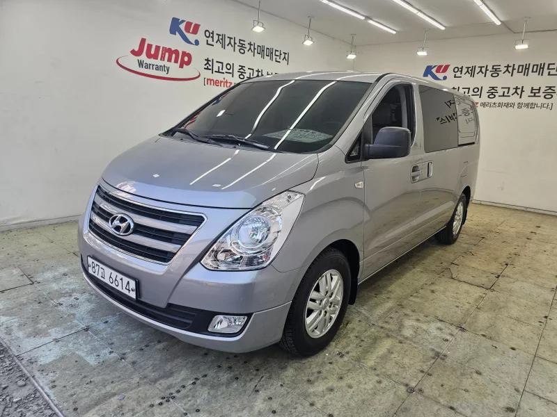 Hyundai Starex