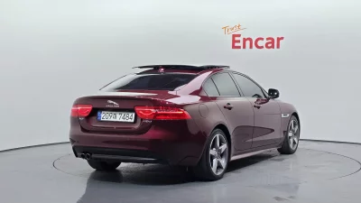 Jaguar XE