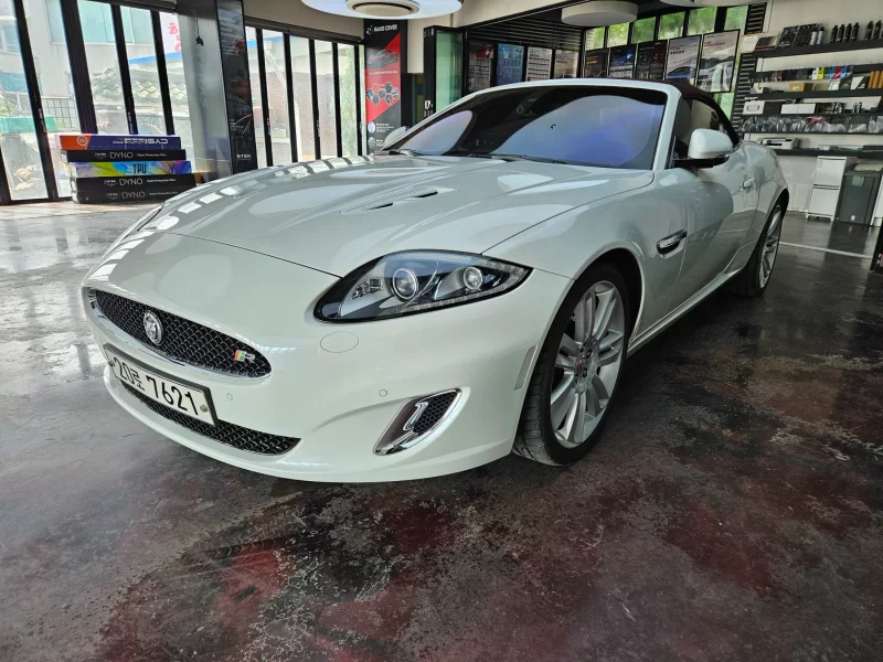 Jaguar XKR