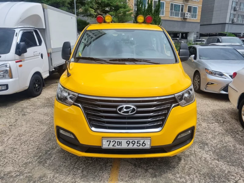 Hyundai Starex