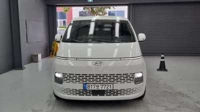 Hyundai Staria
