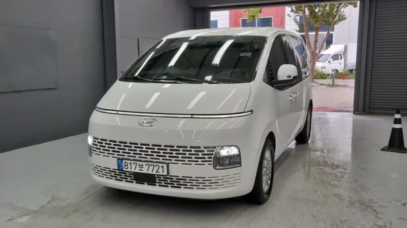 Hyundai Staria