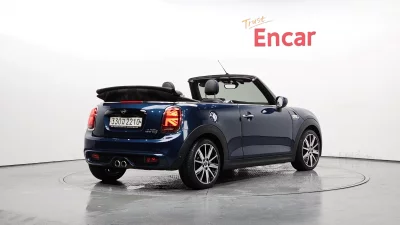 MINI Cooper Convertible