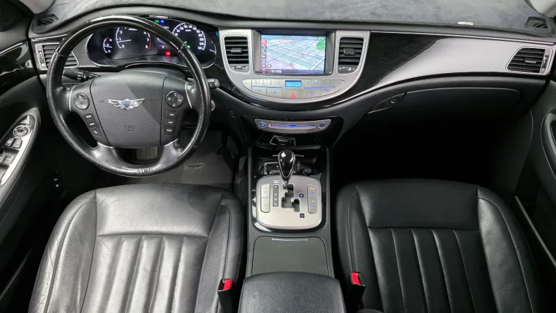 Hyundai Genesis