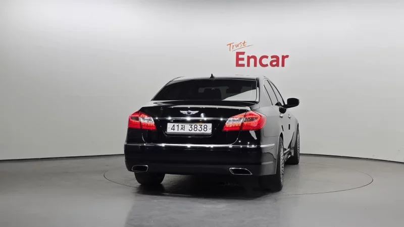Hyundai Genesis