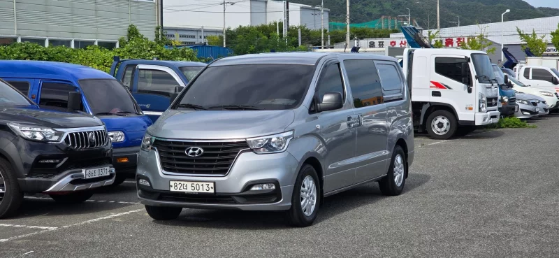 Hyundai Starex