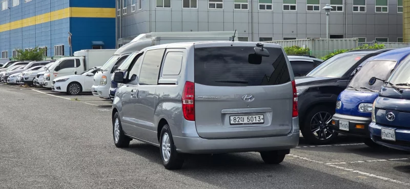 Hyundai Starex