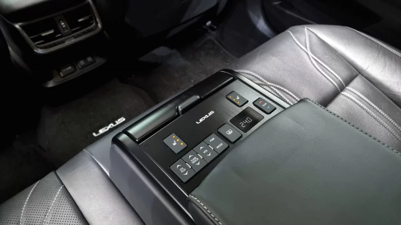 Lexus ES