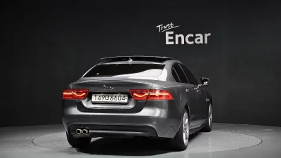 Jaguar XE