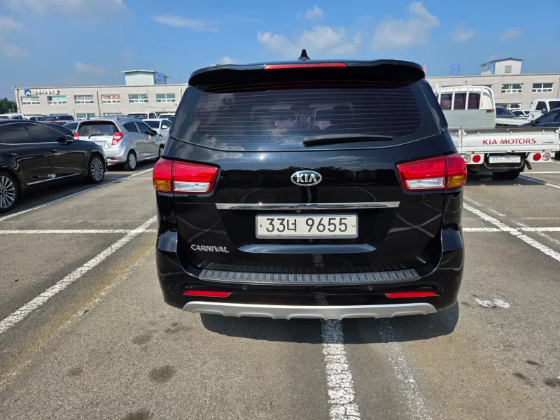 Kia Carnival