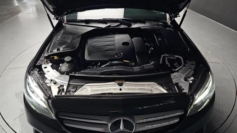 Mercedes-Benz C-Class