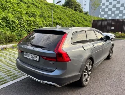 Volvo V90
