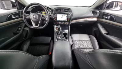 Nissan MAXIMA