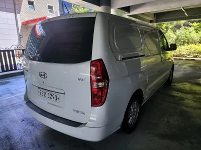 Hyundai Starex